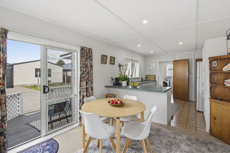 Photo of property in 132 Weraroa Road, Levin, 5510