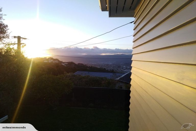 Photo of property in 131 Normandale Road, Normandale, Lower Hutt, 5010