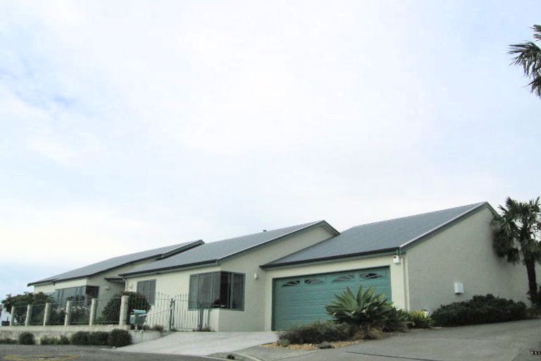 Photo of property in 15 Kavanagh Road, Hospital Hill, Napier, 4110