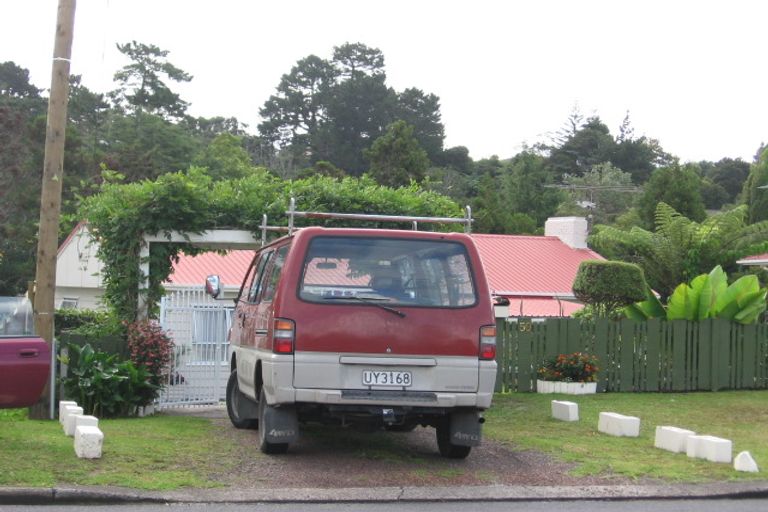 Photo of property in 50 Woodside Road, Massey, Auckland, 0614