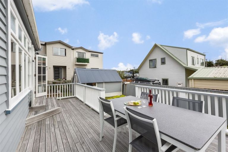 Photo of property in 102 Wexford Road, Miramar, Wellington, 6022