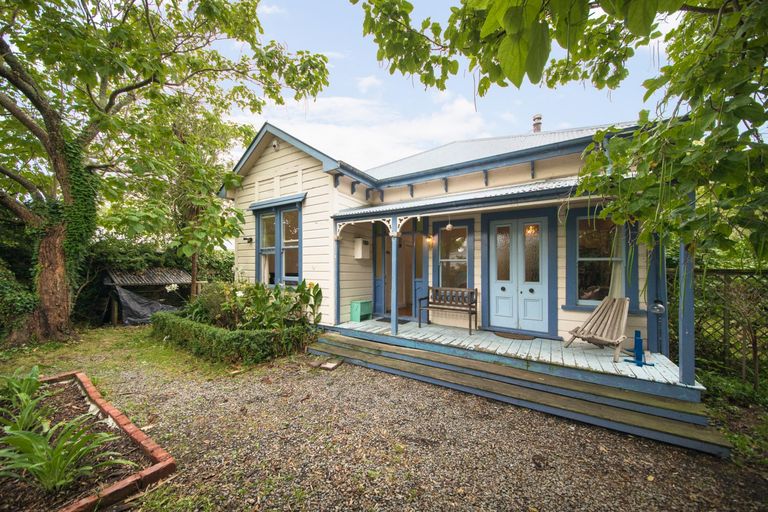 Photo of property in 6b Rolleston Street, Hokowhitu, Palmerston North, 4410