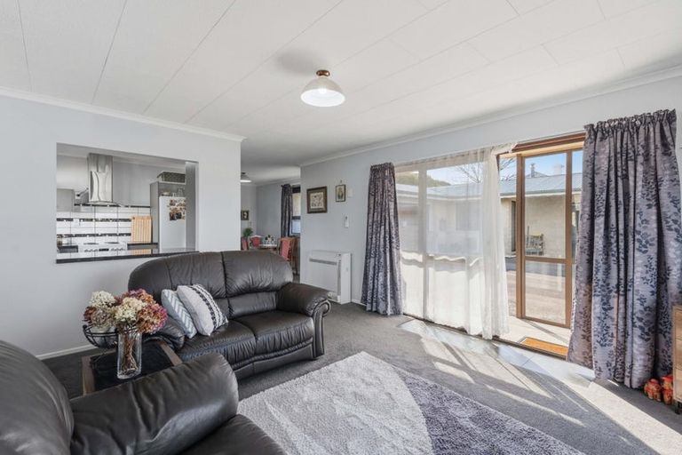 Photo of property in 1 Mary Street, Gore, 9710