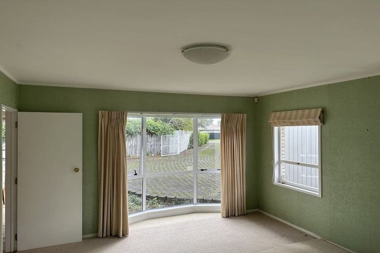 Photo of property in 7 Sanctuary Point, Sunnyhills, Auckland, 2010