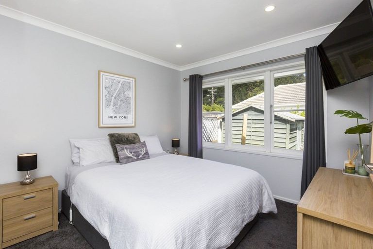 Photo of property in 2/15 Lane Street, Wallaceville, Upper Hutt, 5018