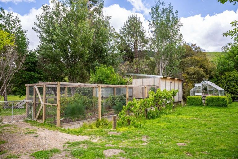 Photo of property in 1789 State Highway 2, Kaitoke, Upper Hutt, 5018