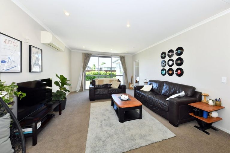 Photo of property in 26 George West Square West, Wigram, Christchurch, 8025