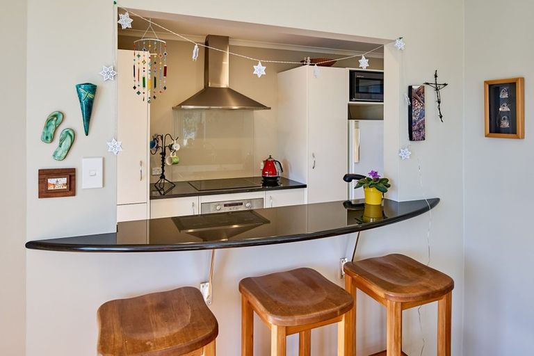 Photo of property in 7 Motukaraka Point, Pauatahanui, Porirua, 5381