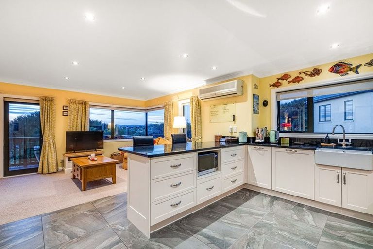 Photo of property in 22 Port Lane, Whitby, Porirua, 5024