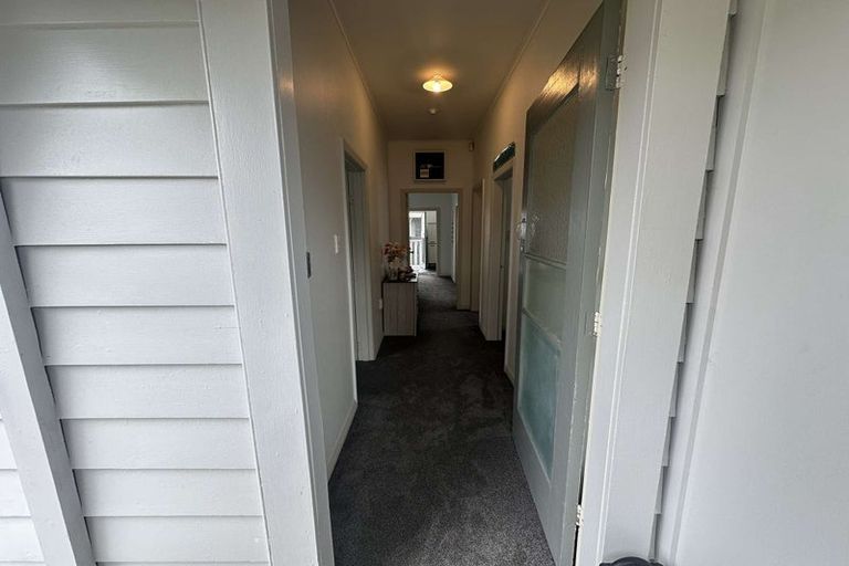 Photo of property in 124 Randwick Road, Moera, Lower Hutt, 5010