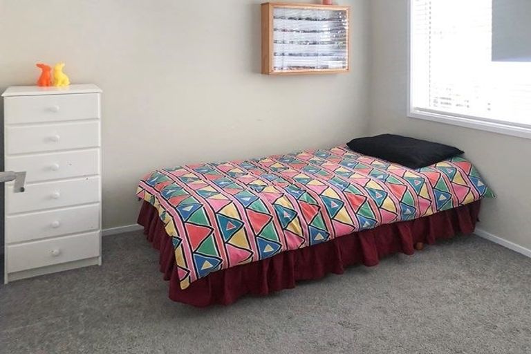 Photo of property in 1/7 Lingham Crescent, Torbay, Auckland, 0630