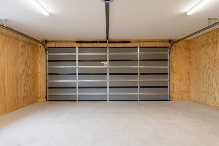 Photo of property in 17 Freyberg Road, Fairfield, Dunedin, 9018