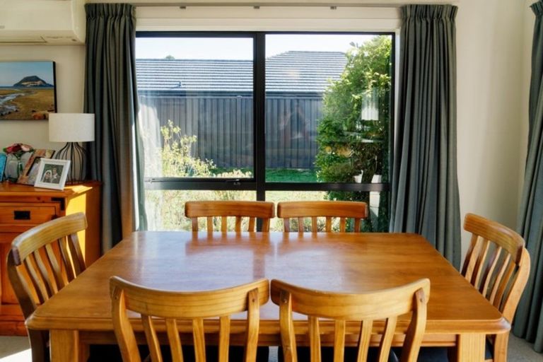 Photo of property in 5 Crabbe Place, Cromwell, 9310