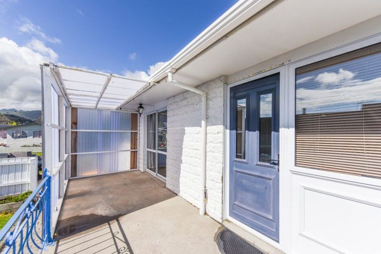 Photo of property in 45 Fergusson Street, Stoke, Nelson, 7011