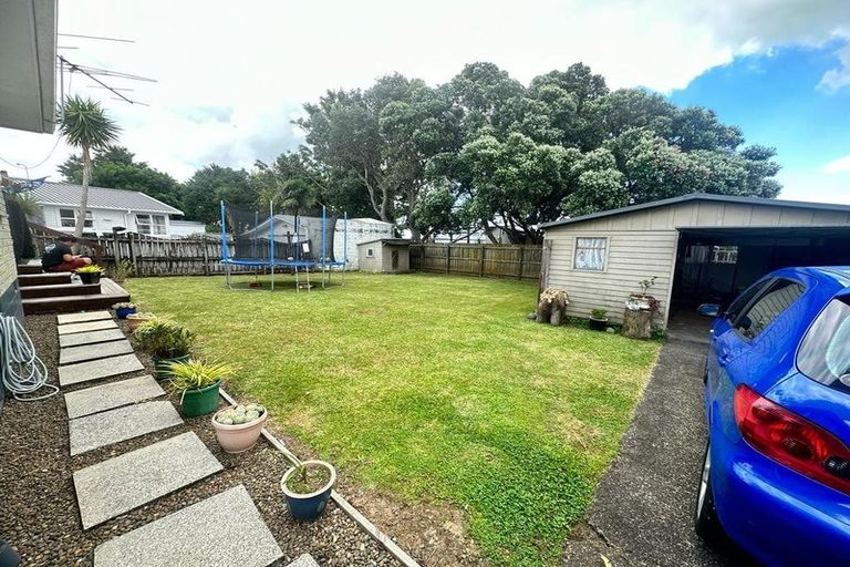 Photo of property in 20 Mack Place, Red Hill, Papakura, 2110