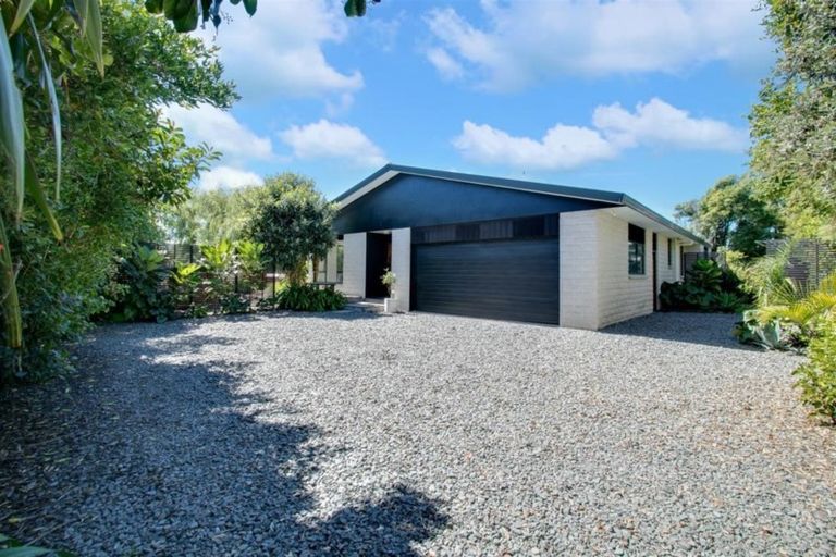 Photo of property in 33a Cedar Road, Te Awanga, 4102