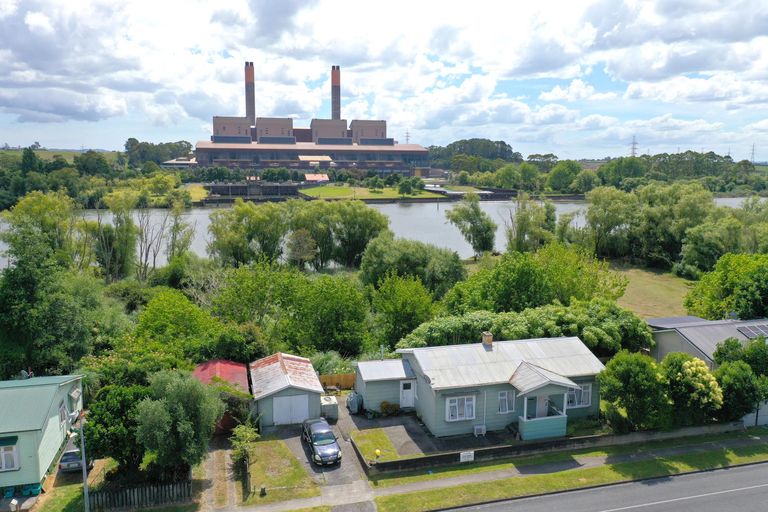 Photo of property in 194 Great South Road, Huntly, 3700