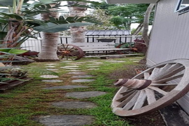 Photo of property in 22 Leaming Place, Clarks Beach, 2122