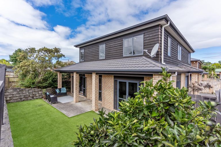 Photo of property in 140 Wellington Street, Howick, Auckland, 2014