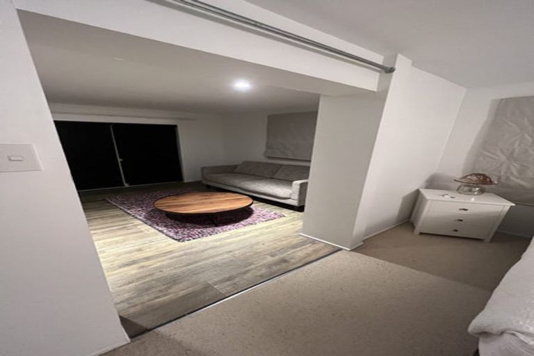 Photo of property in 1/50 La Trobe Street, Pakuranga Heights, Auckland, 2010