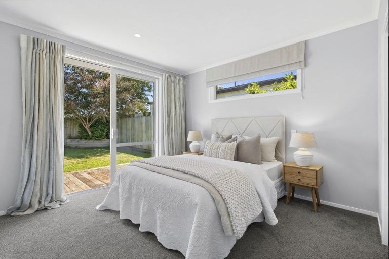 Photo of property in 22 Clare Street, Cambridge, 3434