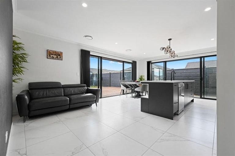 Photo of property in 5 Kowaro Street, Rototuna North, Hamilton, 3210