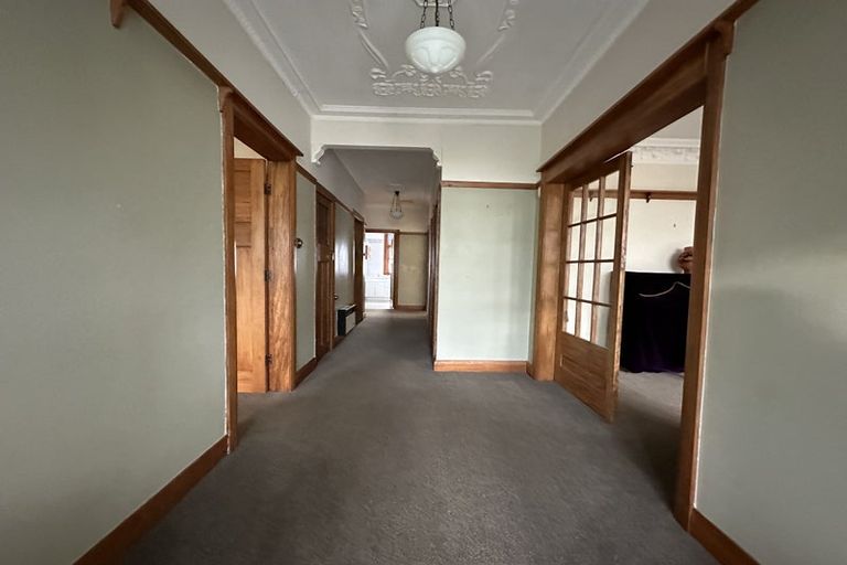 Photo of property in 52 Totara Crescent, Woburn, Lower Hutt, 5010