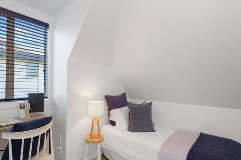 Photo of property in 1/34 Aikmans Road, Merivale, Christchurch, 8014