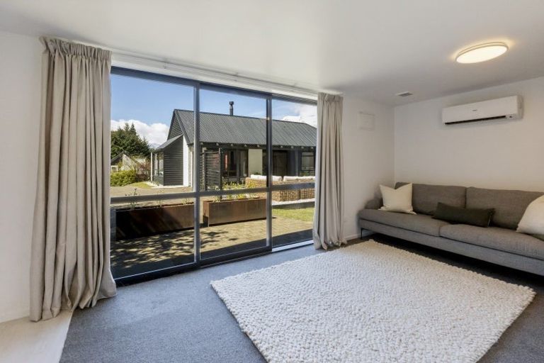 Photo of property in 24 Williams Street, Sunshine Bay, Queenstown, 9300