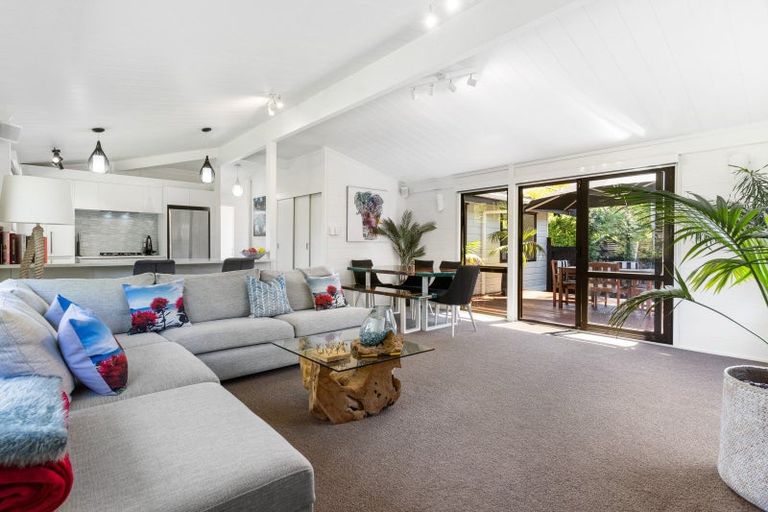 Photo of property in 68a Wellington Street, Howick, Auckland, 2014