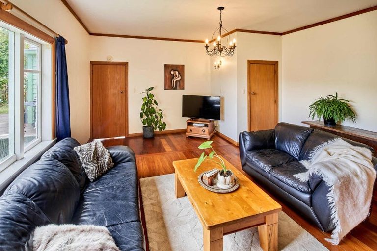 Photo of property in 5 Mason Street, Moera, Lower Hutt, 5010