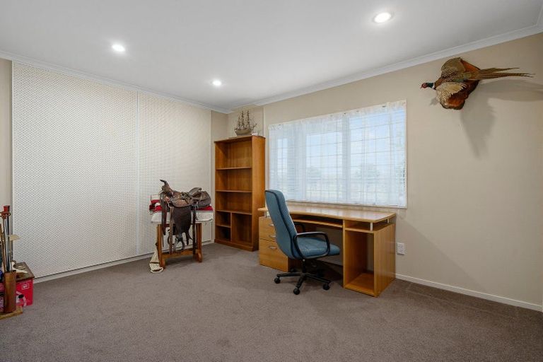 Photo of property in 13 Hogan Road, Cambridge, 3493