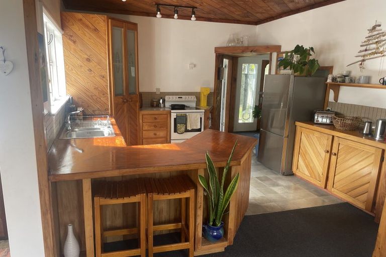 Photo of property in 13 Sussex Street, Levin, 5510