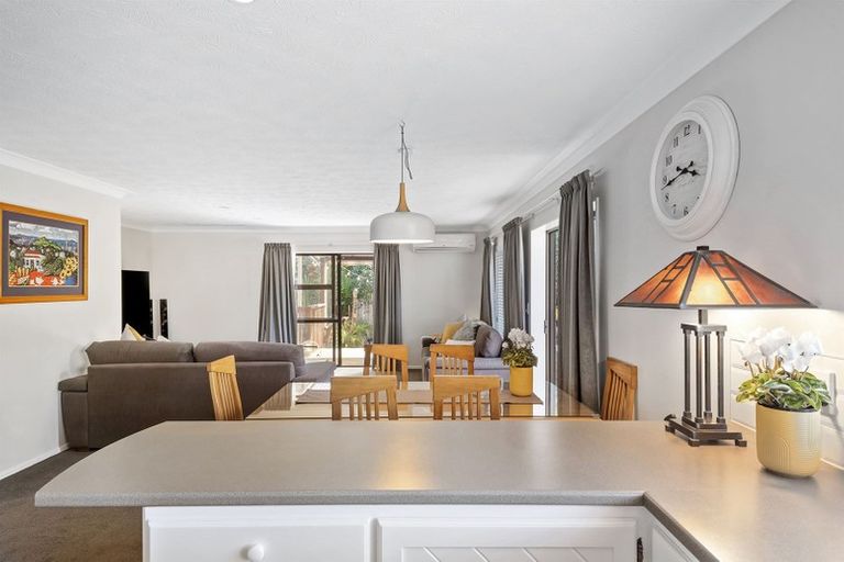 Photo of property in 2/57 Nigel Road, Browns Bay, Auckland, 0630