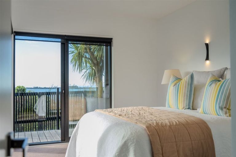 Photo of property in 29 Soleares Avenue, Mount Pleasant, Christchurch, 8081