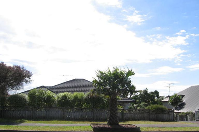 Photo of property in 3 Goldfinch Rise, Unsworth Heights, Auckland, 0632