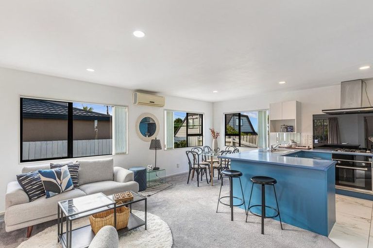 Photo of property in 217a Onewa Road, Birkenhead, Auckland, 0626