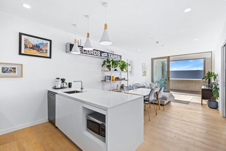 Photo of property in 303/167 Glenvar Ridge Road, Long Bay, Auckland, 0630