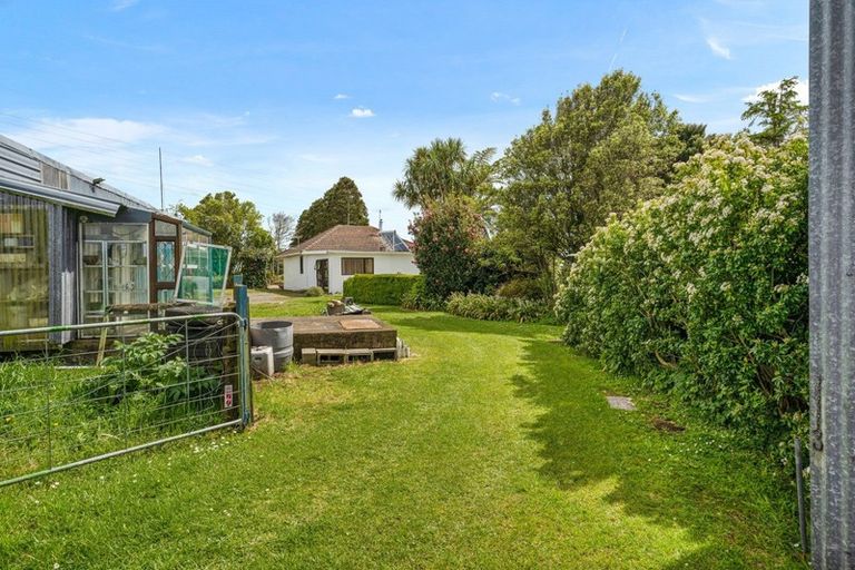 Photo of property in 59 Alfred Road, Egmont Village, New Plymouth, 4371