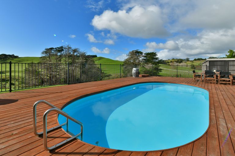 Photo of property in 56 Monowai Road, Wainui, Silverdale, 0994