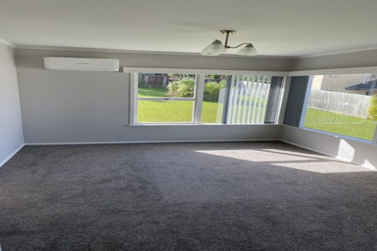 Photo of property in 2/23 Dallinghoe Crescent, Milford, Auckland, 0620