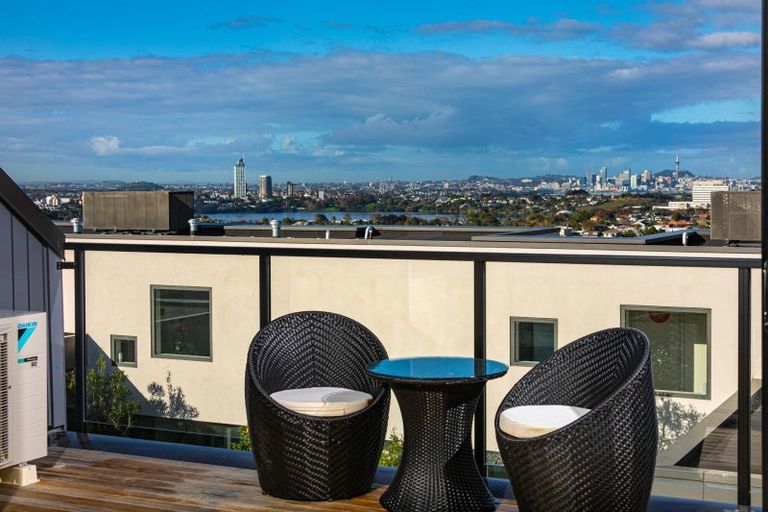 Photo of property in 167a East Coast Road, Castor Bay, Auckland, 0620