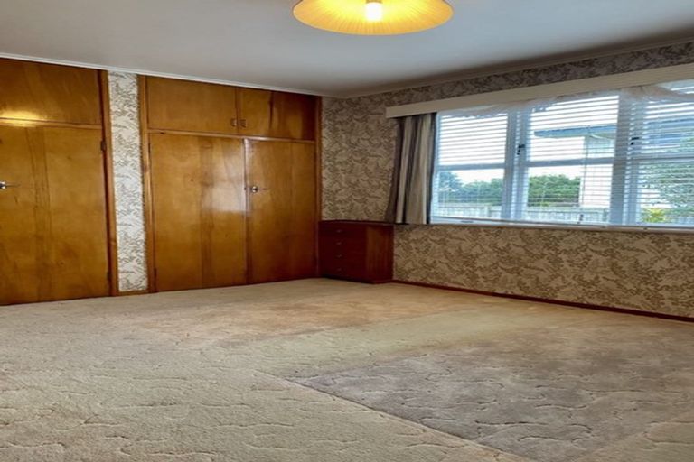 Photo of property in 167 Waimumu Road, Massey, Auckland, 0614