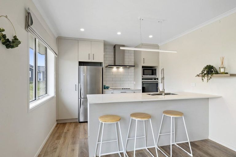 Photo of property in 94 Mirikau Road, Warea, New Plymouth, 4381