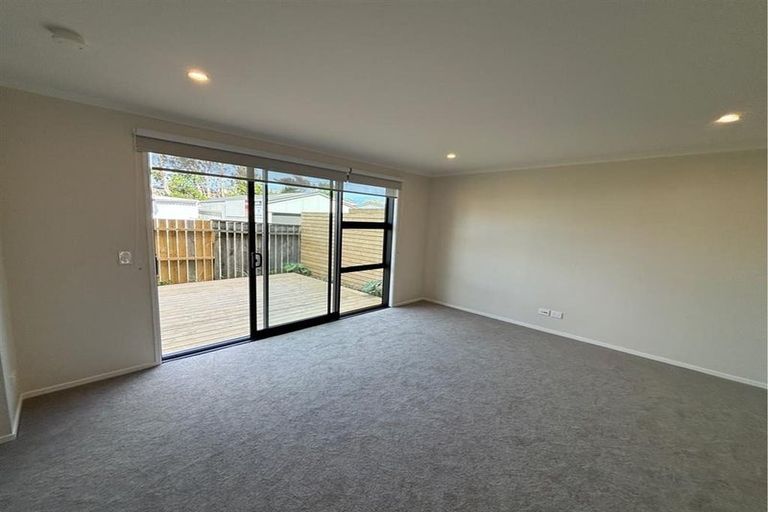 Photo of property in 8 Henui Street, Strandon, New Plymouth, 4312