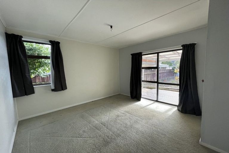 Photo of property in 15 Ruahine Street, Trentham, Upper Hutt, 5018