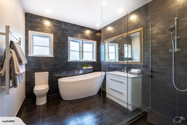 Photo of property in 2/19 Harley Road, Takapuna, Auckland, 0622