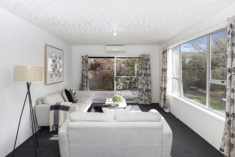 Photo of property in 2/12 Steadman Road, Broomfield, Christchurch, 8042