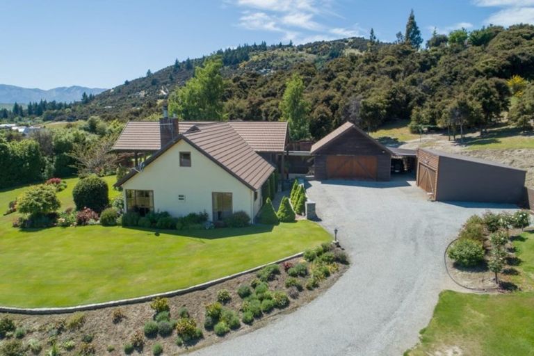 Photo of property in 545 Aubrey Road, Wanaka, 9305