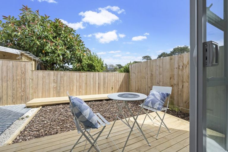 Photo of property in 298e Sunset Road, Windsor Park, Auckland, 0632